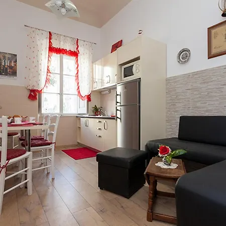 Solei With Terrace Oldtown And Sea View Daire *