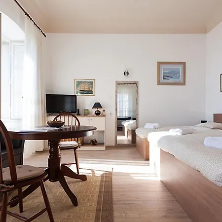 Solei With Terrace Oldtown And Sea View Daire