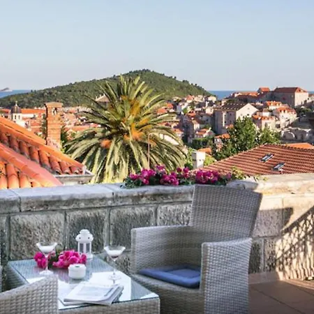 Solei With Terrace Oldtown And Sea View 아파트 *