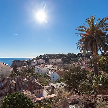 Solei With Terrace Oldtown And Sea View