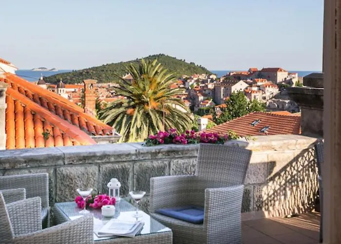 Solei With Terrace Oldtown And Sea View דירה *