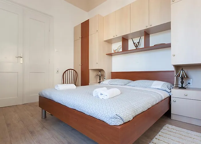 Apartman Solei With Terrace Oldtown And Sea View